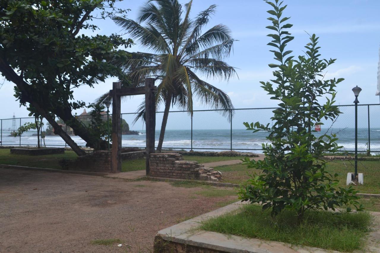 Rest House Matara Hotel Bagian luar foto