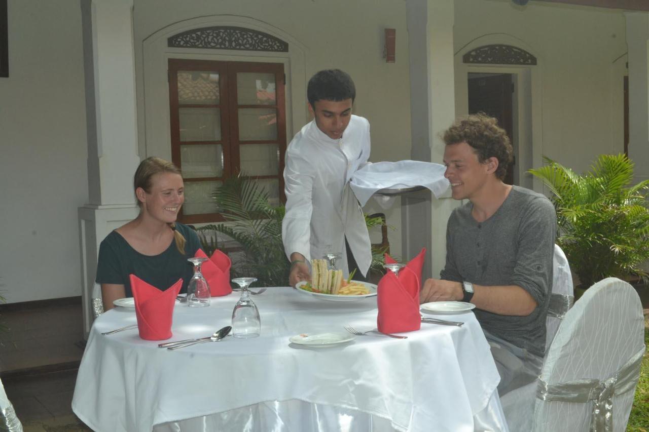 Rest House Matara Hotel Bagian luar foto